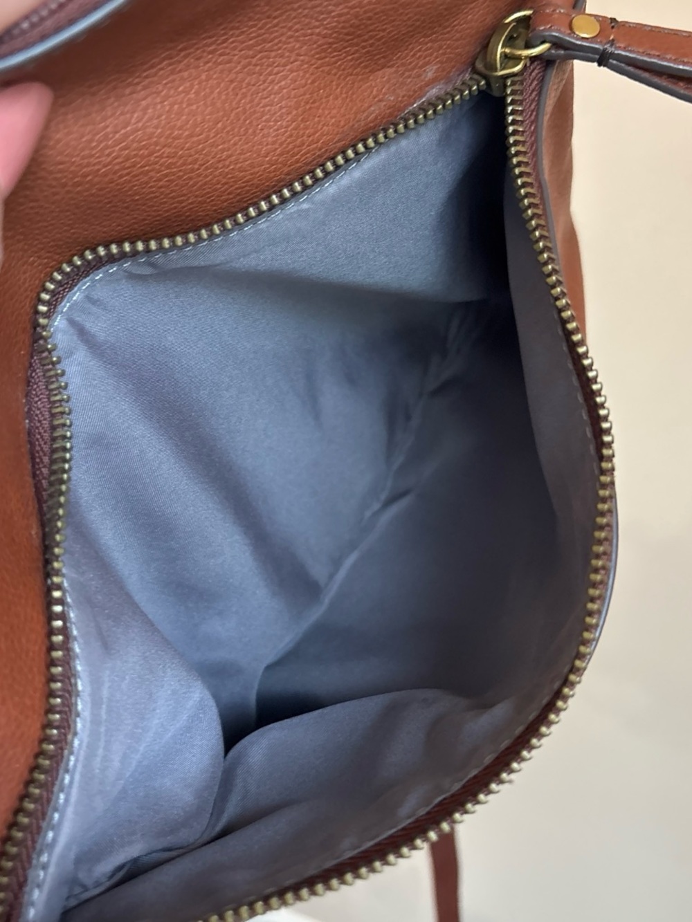 Fossil Cognac Pebbled Leather Crossbody Bag - Picture 4 of 8